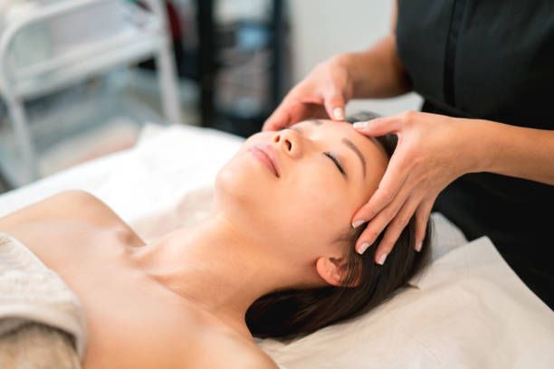 Seasonal Facials: How Angel Brows And Aesthetics Adjusts for Florida Weather